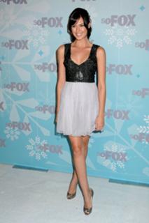 Odette Annable feet photo thumbnail