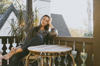 Odette Annable feet photo thumbnail