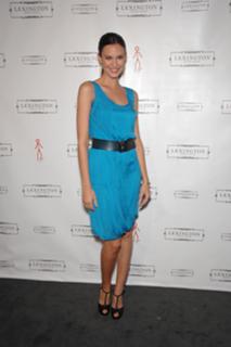 Odette Annable feet photo thumbnail