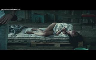 Odette Annable feet photo thumbnail