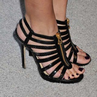 Odette Annable feet photo thumbnail