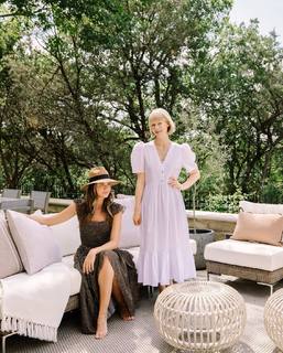 Odette Annable feet photo thumbnail