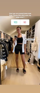 Odette Annable feet photo thumbnail