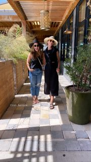 Odette Annable feet photo thumbnail