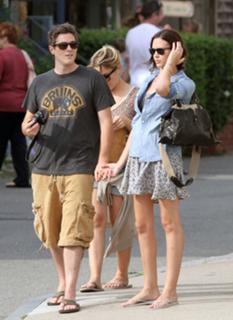 Odette Annable feet photo thumbnail