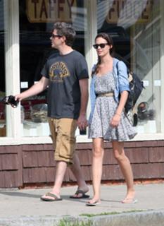 Odette Annable feet photo thumbnail