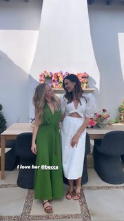 Odette Annable feet photo thumbnail