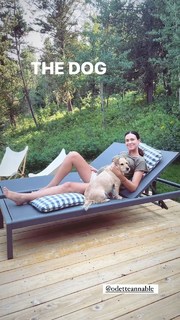 Odette Annable feet photo thumbnail