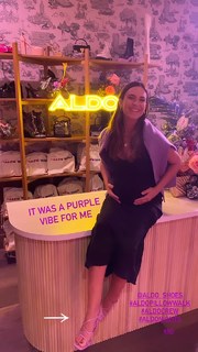 Odette Annable feet photo thumbnail