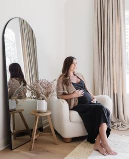 Odette Annable feet photo thumbnail