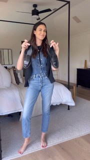 Odette Annable feet photo thumbnail