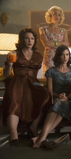Odette Annable feet photo thumbnail