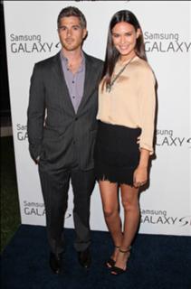 Odette Annable feet photo thumbnail