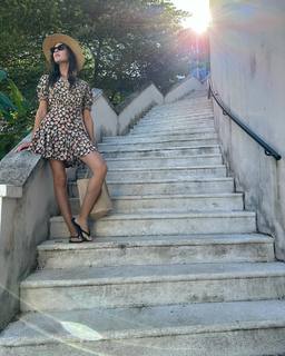 Odette Annable feet photo thumbnail