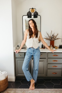 Odette Annable feet photo thumbnail