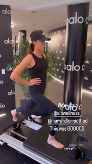 Odette Annable feet photo thumbnail