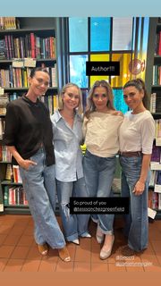 Odette Annable feet photo thumbnail