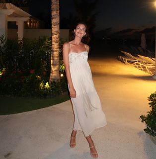 Odette Annable feet photo 17