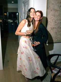 Odette Annable feet photo 10