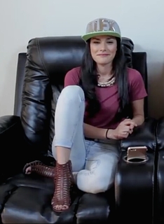 Oka Giner feet photo 17