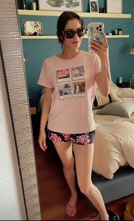 Oka Giner feet photo 19