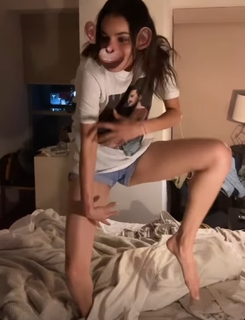 Oka Giner feet photo 13
