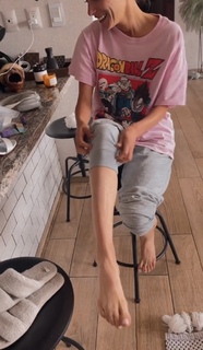Oka Giner feet photo 3