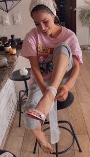 Oka Giner feet photo 17