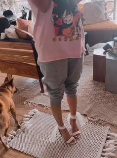 Oka Giner feet photo 10