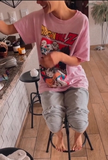 Oka Giner feet photo 6