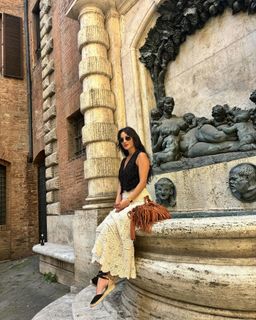 Oka Giner feet photo 19