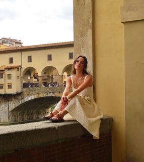 Oka Giner feet photo 8