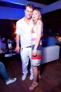 Oksana Akinshina feet photo thumbnail