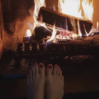 Oksana Akinshina feet photo thumbnail