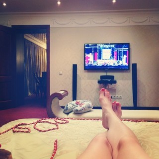 Oksana Akinshina feet photo thumbnail