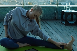 Oksana Akinshina feet photo thumbnail