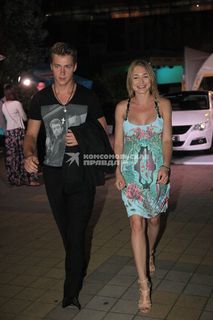 Oksana Akinshina feet photo thumbnail