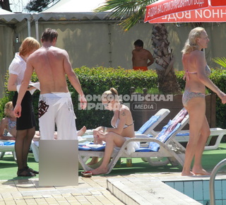 Oksana Akinshina feet photo thumbnail