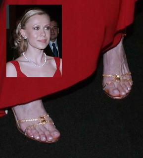 Oksana Baiul feet photo 16