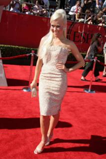 Oksana Baiul feet photo 7