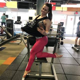 Oksana Grishina feet photo 4