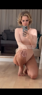 Oksana Streltsova feet photo 10