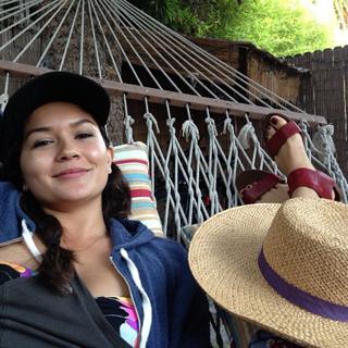 Olesya Rulin feet photo thumbnail