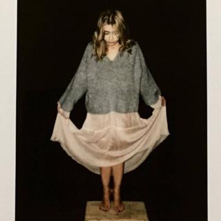 Olesya Rulin feet photo thumbnail