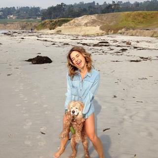 Olesya Rulin feet photo thumbnail