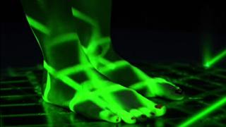 Olesya Rulin feet photo thumbnail