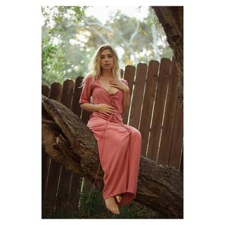 Olesya Rulin feet photo thumbnail