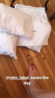 Olesya Rulin feet photo thumbnail