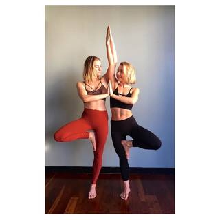 Olesya Rulin feet photo thumbnail