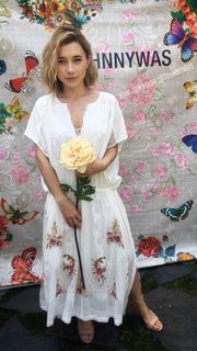 Olesya Rulin feet photo thumbnail